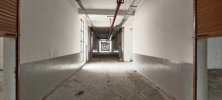 Room, foundry nagar Commercial Co Working Space 2563 Sq.Ft. In Foundry Nagar Agra 9049813