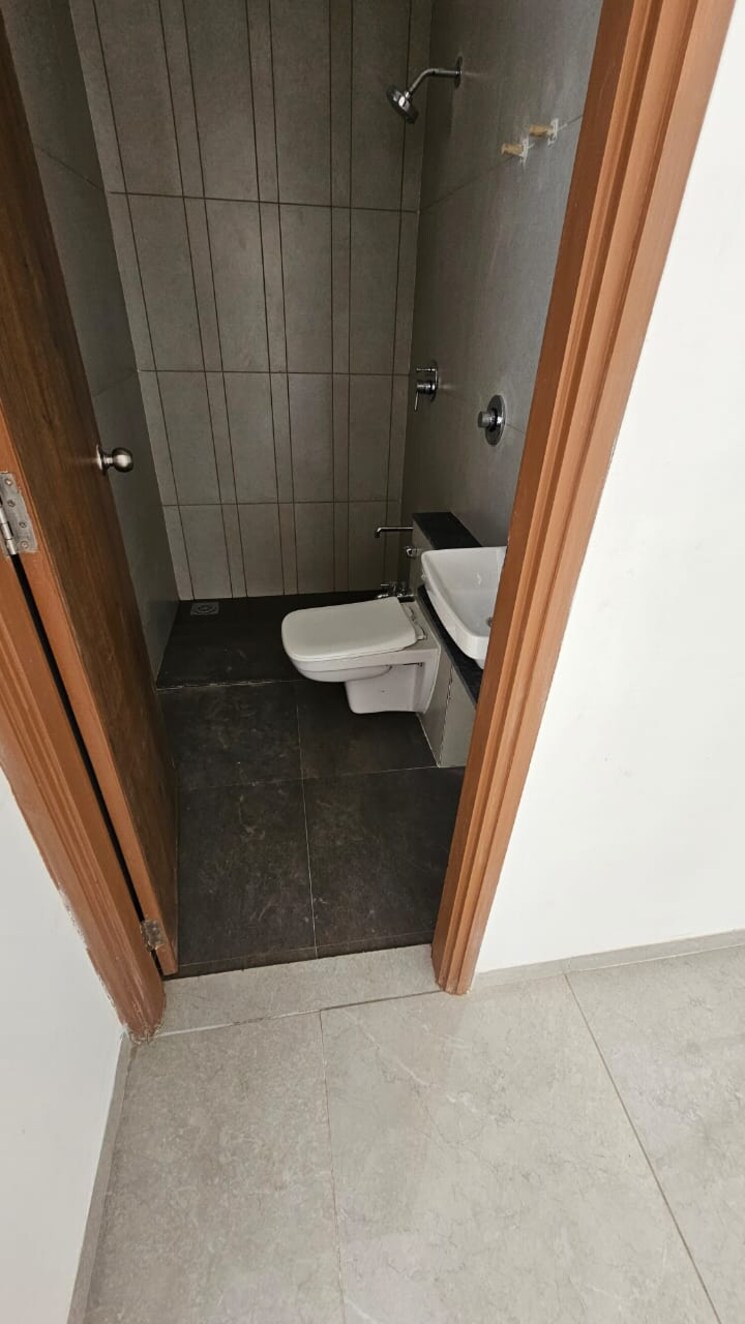 Bathroom, shela 3 Bedroom 1655 Sq.Ft. Apartment In Shela Ahmedabad 9049820