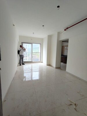 2 BHK Apartment For Sale in Unnathi Woods Phase 1 And 2, Ghodbunder Road