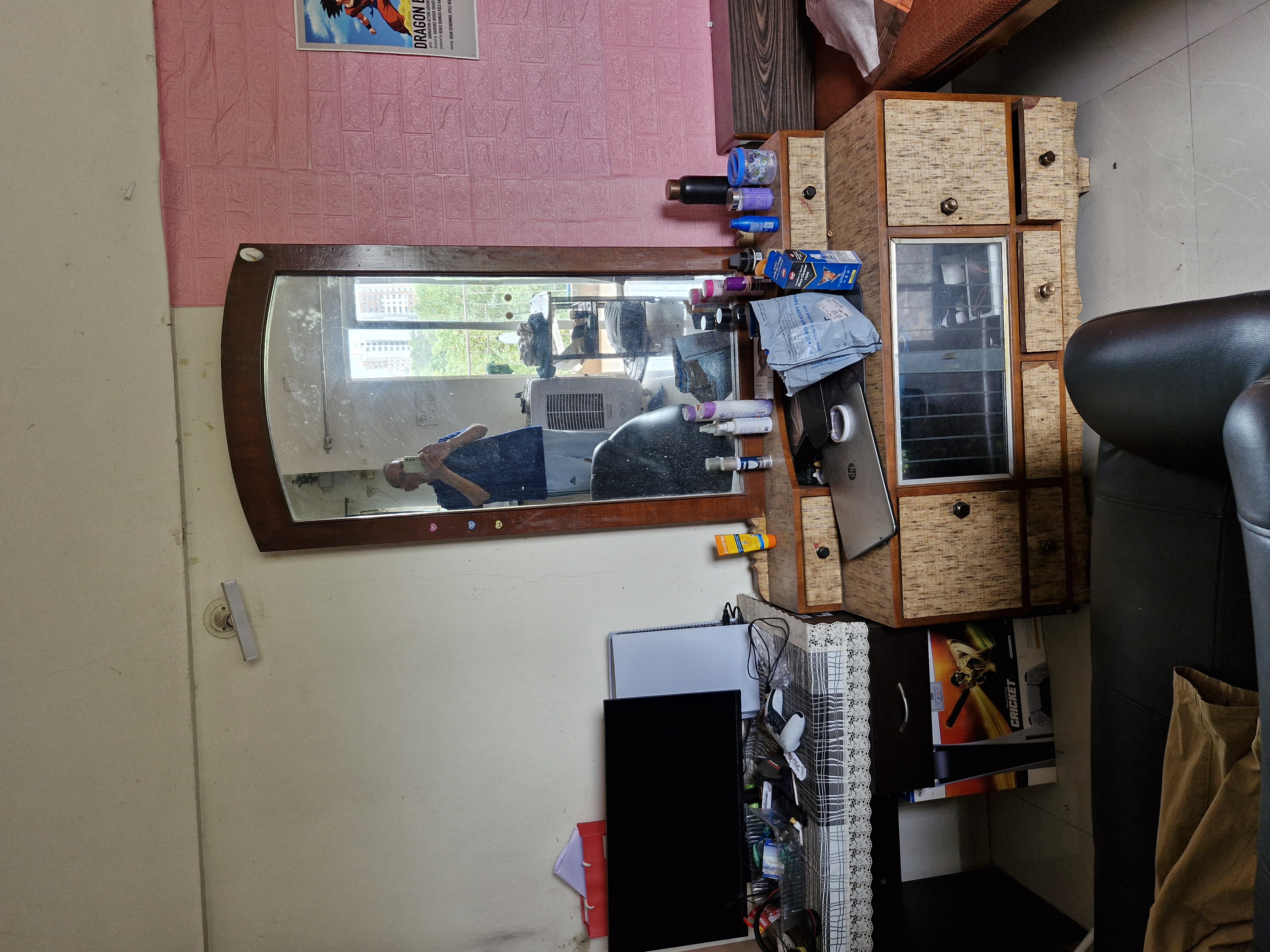 Studio  400 Sq.Ft. Apartment in Amanora Metro Tower