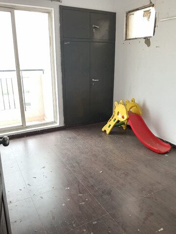Room in 2 BHK Apartment at Aditya Luxuria Estate, Dasna – for Rent