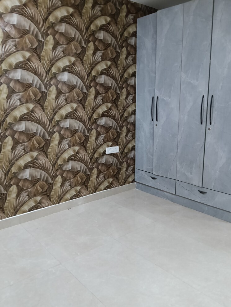 Room, sultanpur 3 Bedroom 135 Sq.Yd. Builder Floor In Sultanpur Delhi 9049885