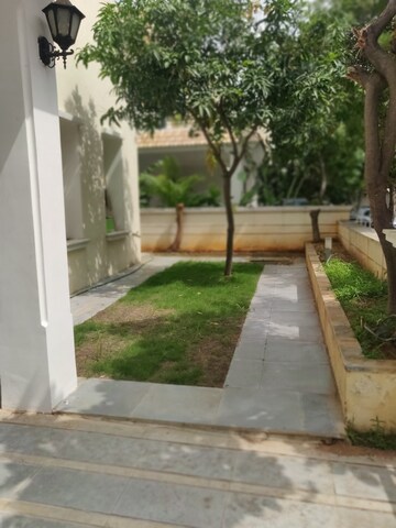 Balcony in 4 BHK Villa at Aditya Empress Park, Shaikpet – for Rent