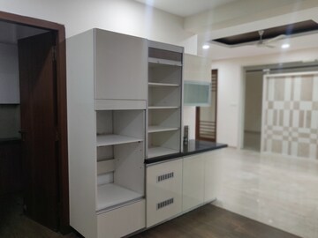 Room in 4 BHK Villa at Aditya Empress Park, Shaikpet – for Rent