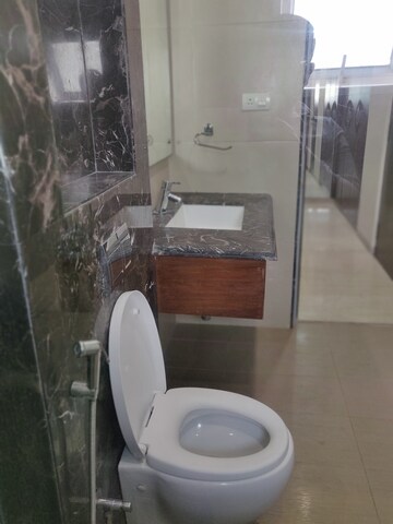 Bathroom in 4 BHK Villa at Aditya Empress Park, Shaikpet – for Rent