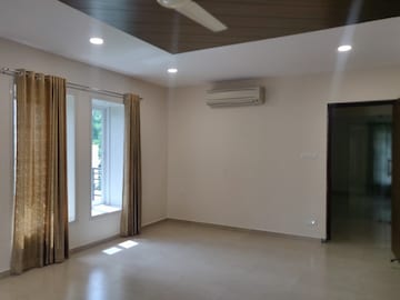 Room in 4 BHK Villa at Aditya Empress Park, Shaikpet – for Rent