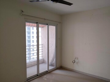 Room in 1 BHK Apartment at Puranik Rumah Bali, Ghodbunder Road – for Rent