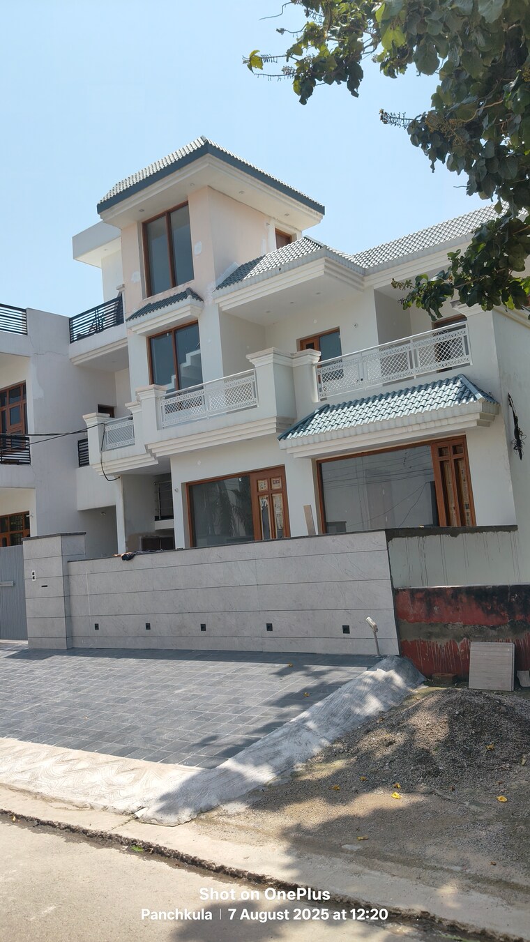 Exterior View, sector 26 5 Bedroom 250 Sq.Yd. Independent House In Sector 26 Panchkula 9049988