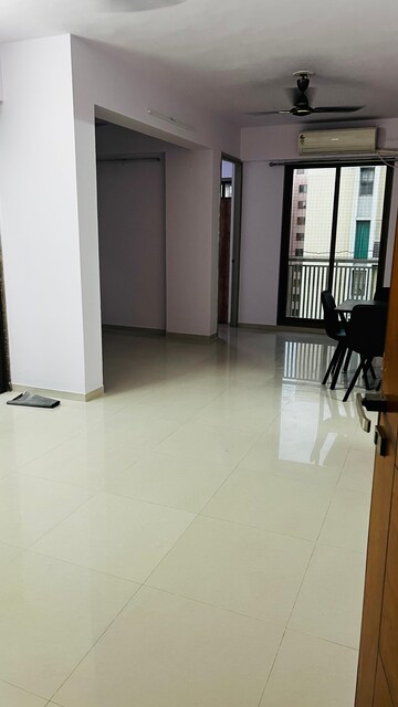 Room in 3 BHK Apartment at Gala Glory, Bopal – for Rent