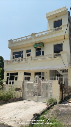 5 BHK + Pooja Room Villa For Sale in Sector 26