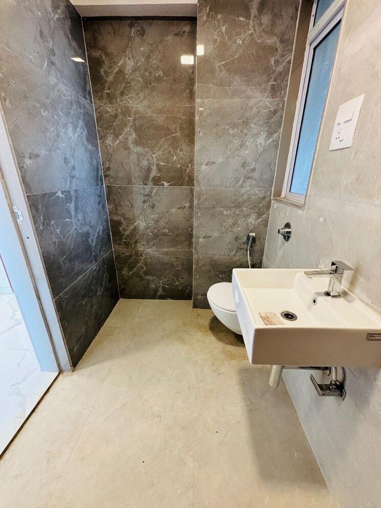Bathroom, dotom-isle 2 Bedroom 772 Sq.Ft. Apartment In Malad West Mumbai 9050049