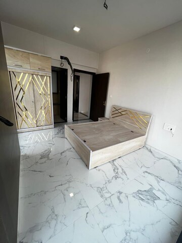 Room in 4 BHK Apartment at NSG Chittaranjan Tower, Powai – for Rent