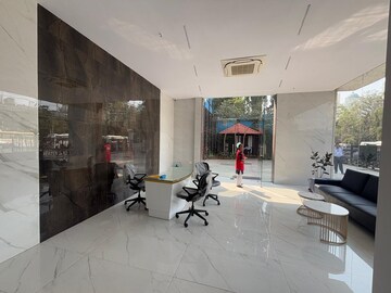 Team Area in 4 BHK Apartment at NSG Chittaranjan Tower, Powai – for Rent