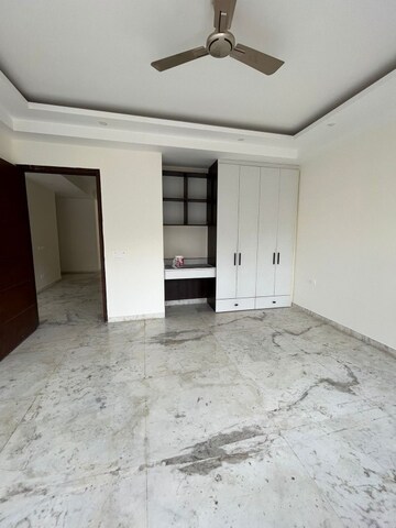 Room in 3 BHK Independent House at Sector 10a – for Rent