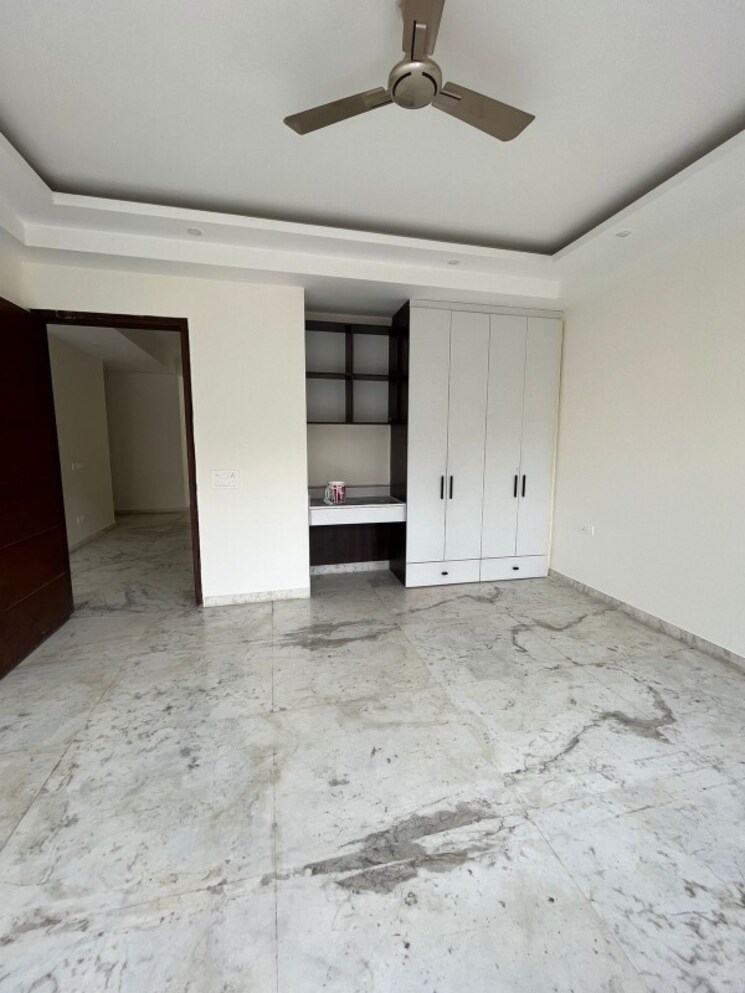 Room, sector 10a 3 Bedroom 1648 Sq.Ft. Independent House In Sector 10a Gurgaon 9050094