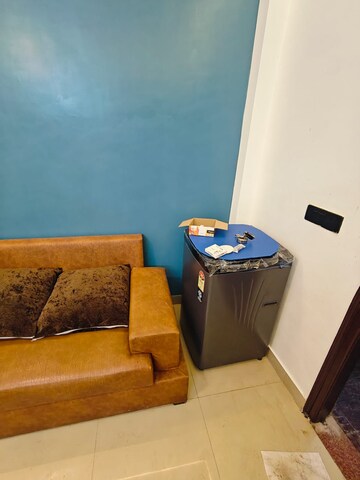 Furnished Amenities in 1 BHK Builder Floor at Saket – for Rent