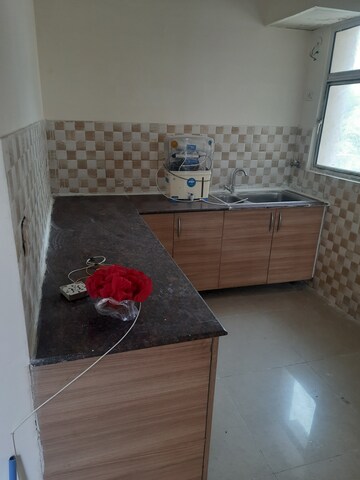 Furnished Amenities in 2 BHK Apartment at AIG Park Avenue, Sector 4 Greater Noida – for Rent
