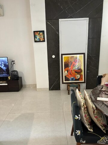 Parking in 3 BHK Independent House at Sector 10a – for Rent