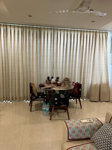 Team Area in 3 BHK Independent House at Sector 10a – for Rent