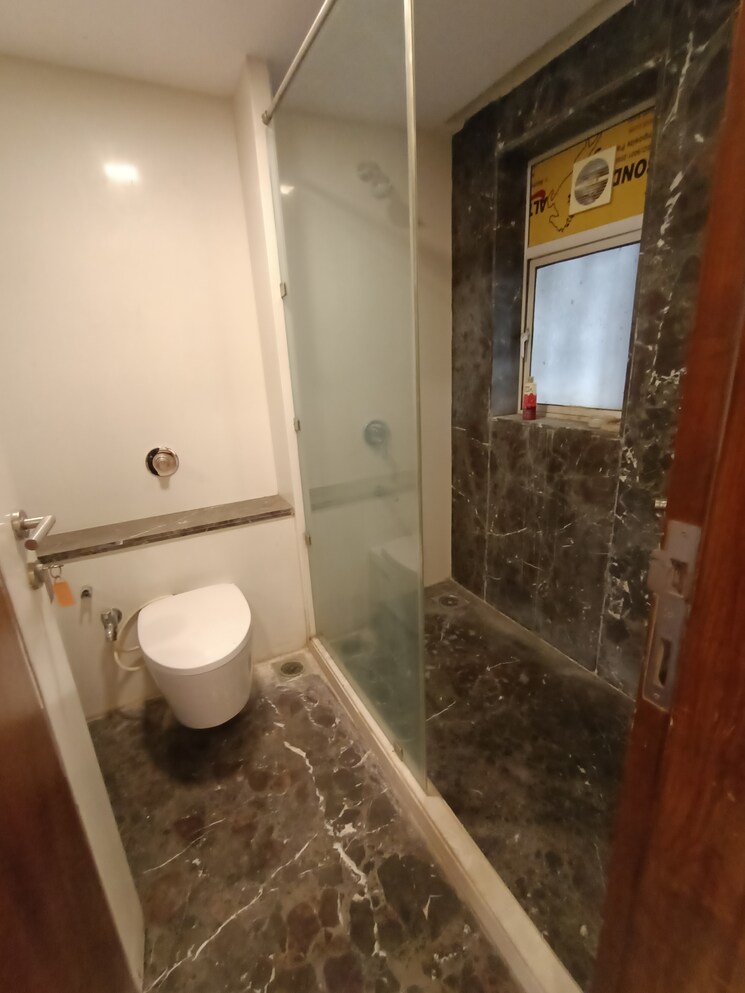 Bathroom, lake-home 5 Bedroom 3360 Sq.Ft. Apartment In Powai Mumbai 9050142