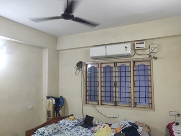 Room in 3 BHK Apartment at Raj Towers Gandhi Nagar, Gandhi Nagar – for Rent