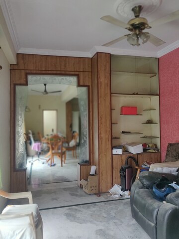 Furnished Amenities in 3 BHK Apartment at Raj Towers Gandhi Nagar, Gandhi Nagar – for Rent