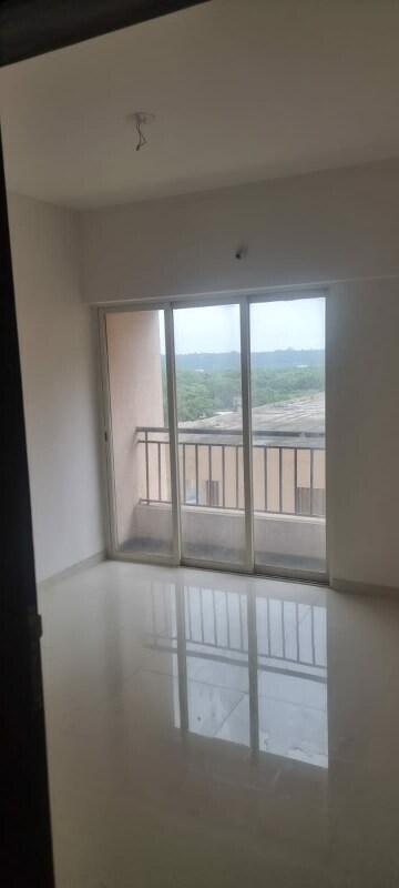 Room in 2 BHK Apartment at Puraniks Abitante Fiore, Bavdhan – for Rent
