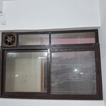 Furnished Amenities in 1 BHK Apartment at Raymond Aashiyana, Vartak Nagar – for Rent