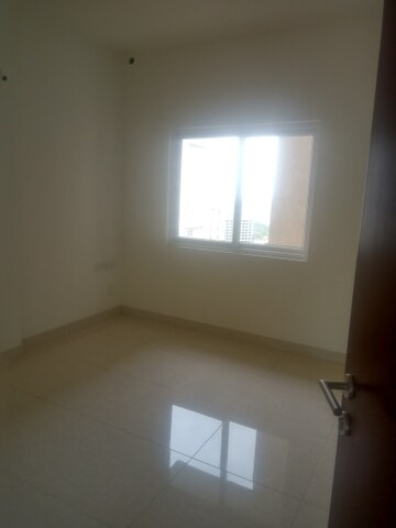 Room in 4 BHK Apartment at Prestige High Fields, Gachibowli – for Sale