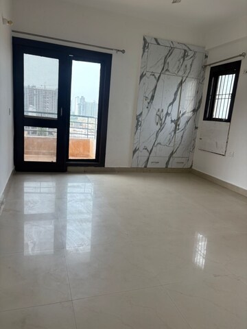 Room in 3.5 BHK Apartment at RPS Savana, Sector 88 – for Rent