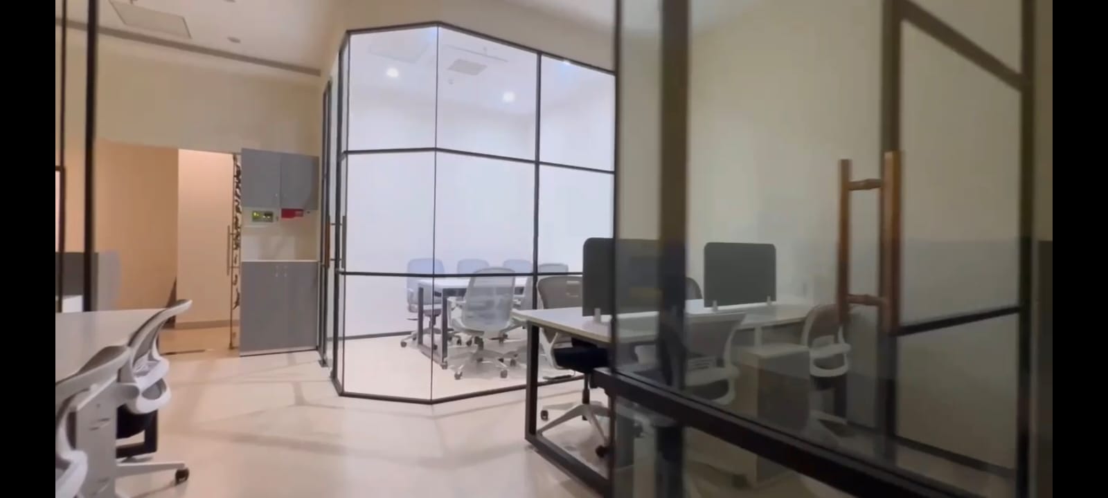 Office Space For Rent in Mani Casadona