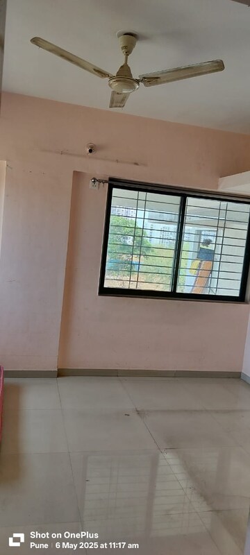 Room in 1 BHK Apartment at Belvalkar Sarita Vihar, Dattawadi – for Sale