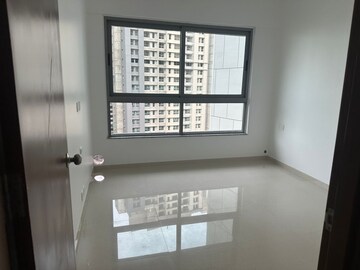 Room in 2 BHK Apartment at Ashar Axis, Majiwada – for Rent