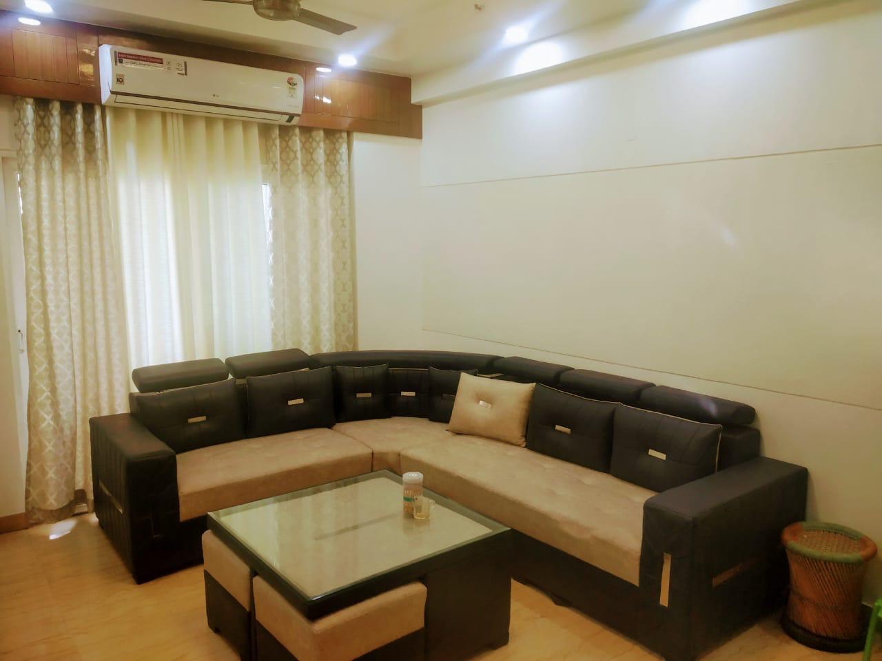 3 BHK + Pooja Room Apartment For Rent in Mahagun Moderne