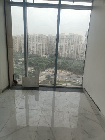 Room in  Office Space at Fusion Ufairia, Sector 16b Greater Noida – for Rent
