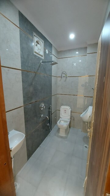 Bathroom in 3 BHK Independent House at Sector 10a – for Rent