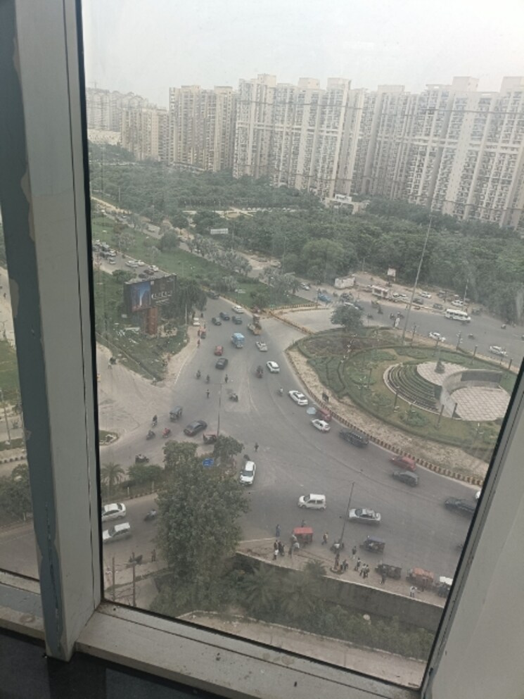 Balcony, fusion-ufairia Commercial Office Space 810 Sq.Ft. In Sector 16b Greater Noida Greater Noida 9050312