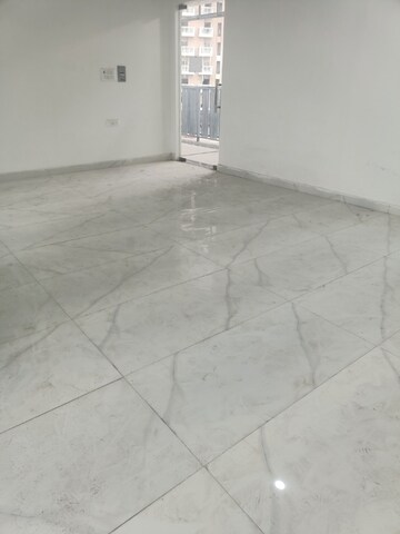 Room in  Office Space at Fusion Ufairia, Sector 16b Greater Noida – for Rent