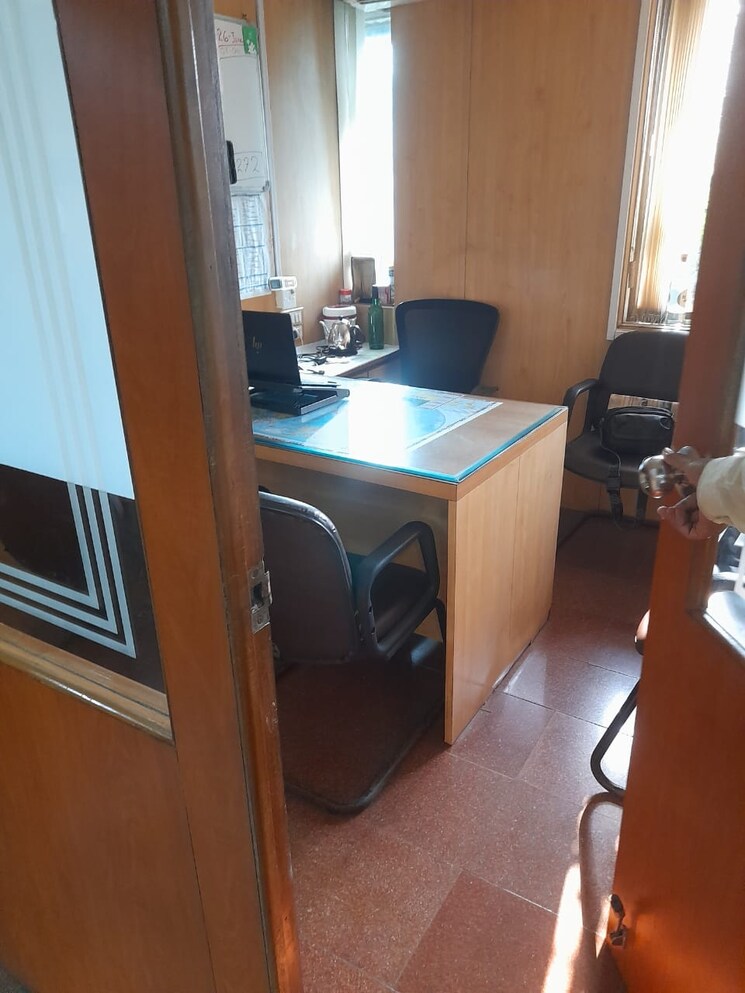 Team Area, janki-centre Commercial Office Space 3000 Sq.Ft. In Andheri West Mumbai 9050316