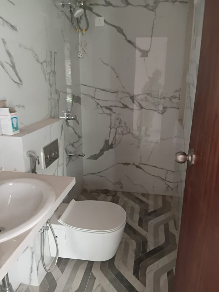 Bathroom, west-end-river-view 2 Bedroom 1300 Sq.Ft. Apartment In Aundh Pune 9050288