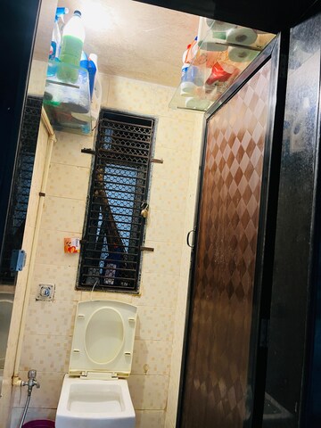 Furnished Amenities in 1 BHK Apartment at Pankaj Mansion, Worli – for Rent