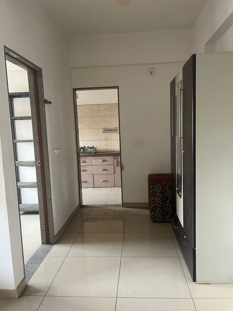 undefined, shela 2 Bedroom 925 Sq.Ft. Apartment In Shela Ahmedabad 9050314