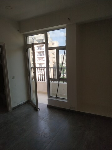 Furnished Amenities in 2 BHK Apartment at Aundh – for Rent