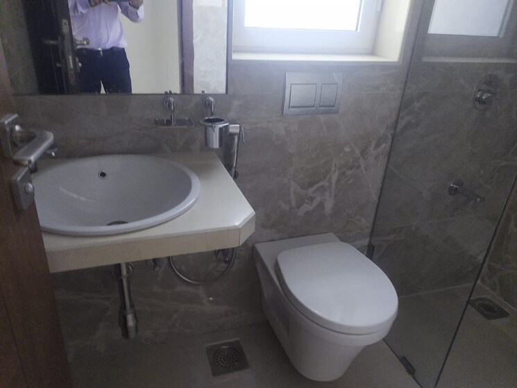 Bathroom, kabra-metro-one 2 Bedroom 907 Sq.Ft. Apartment In Andheri West Mumbai 9050328