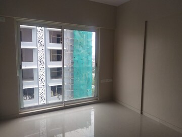 Room in 2 BHK Apartment at Kabra Metro One, Andheri West – for Sale
