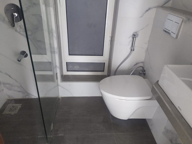 Bathroom, kabra-metro-one 2 Bedroom 907 Sq.Ft. Apartment In Andheri West Mumbai 9050328