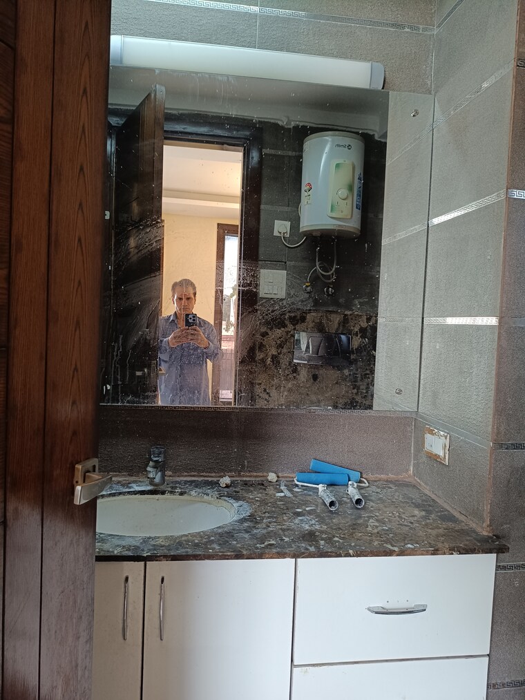 Kitchen, maharani bagh 4 Bedroom 500 Sq.Yd. Independent House In Maharani Bagh Delhi 9050352