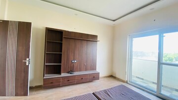 Room in 3 BHK Independent House at DLF Hyde Park, South Mullanpur – for Rent
