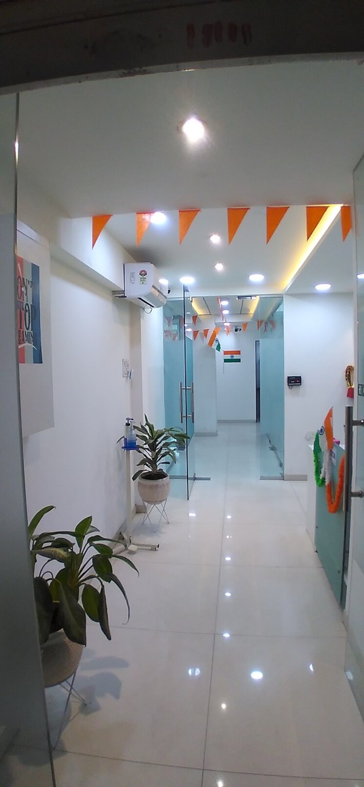 Bathroom, archway Commercial Office Space 2100 Sq.Ft. In Balewadi Pune 9050440