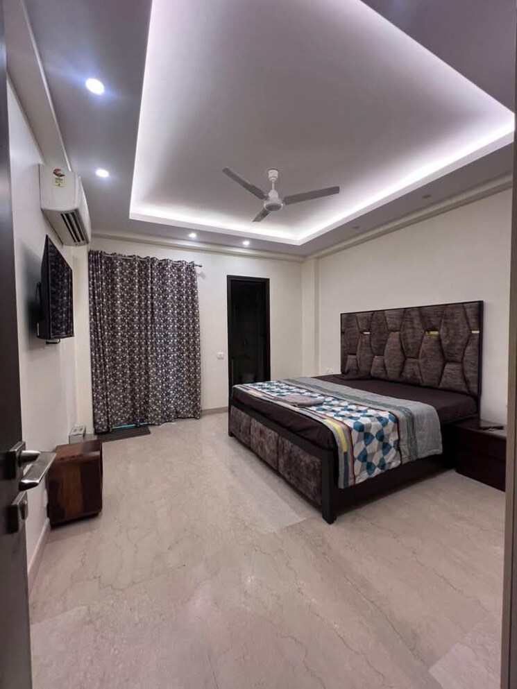 Bedroom, freedom fighters enclave 2 Bedroom 800 Sq.Ft. Apartment In Freedom Fighters Enclave Delhi 9050433